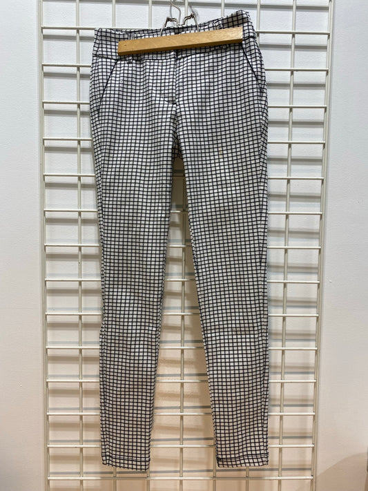 Black and White Checkered pattern pants w/ pockets